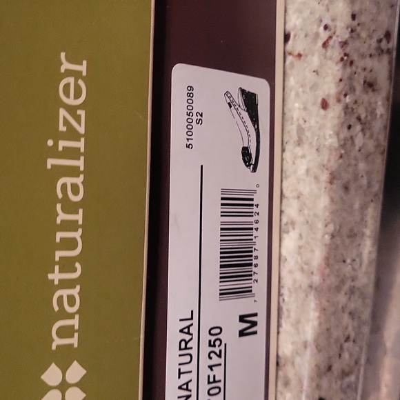 ladies shoes - Picture 2 of 3